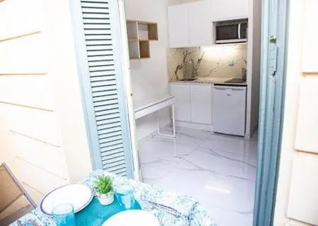 Magnifique Studio 6 A Cote De La A 2mn De La * 니스